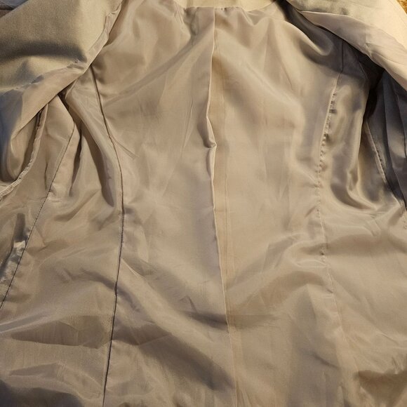 Cabi Women’s Beige Blazer Size S Tailored Neutral Quiet Luxury Power Layer Fall - Picture 9 of 16